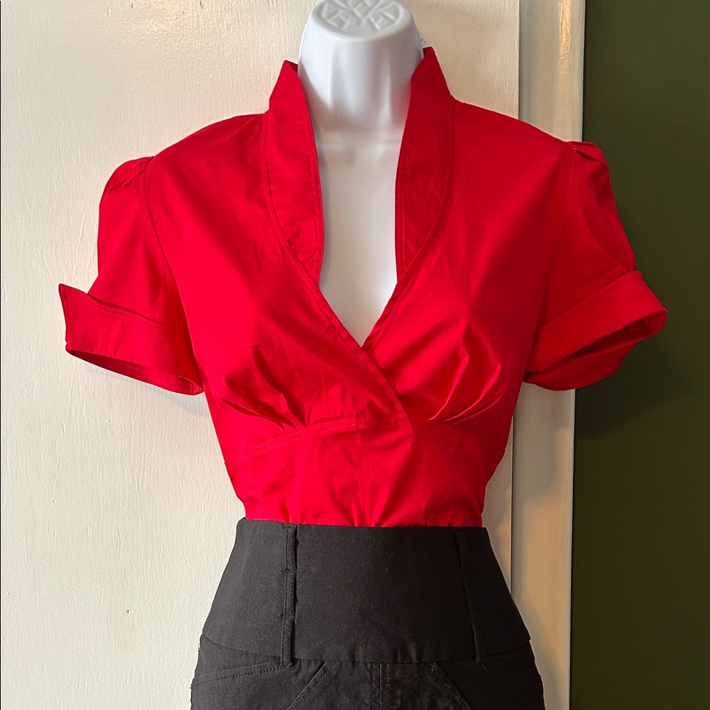Laura Byrnes California - Sean Top in Red